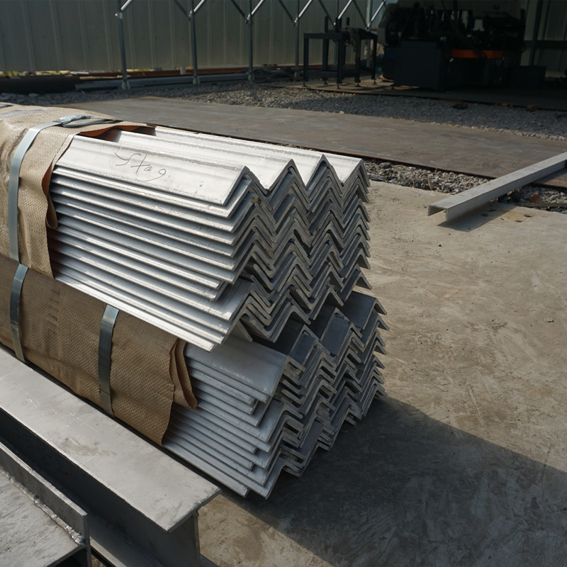 300 Series Stainless Steel Angle Bar 18mm Hot Rolled 5.8m